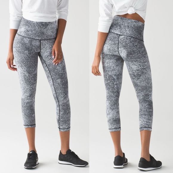 lululemon athletica Pants - Lululemon Wunder Under Crop (Hi-Rise) Luon Spray Jacquard White Black Leggings 4